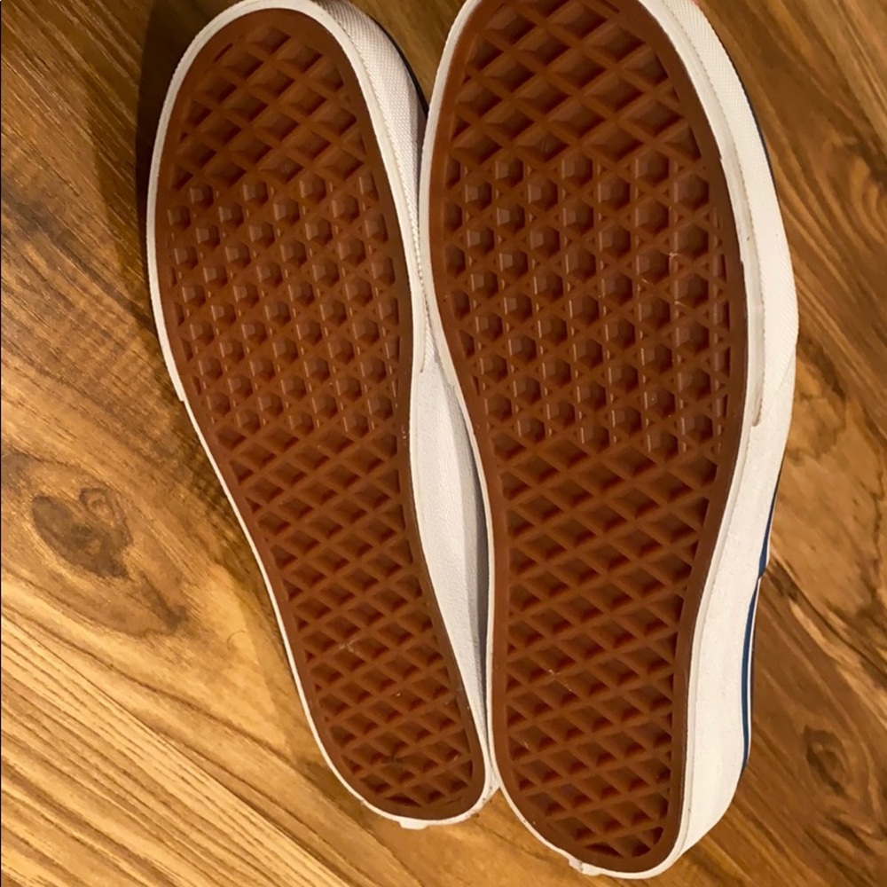 Vans - Picture 2 of 3